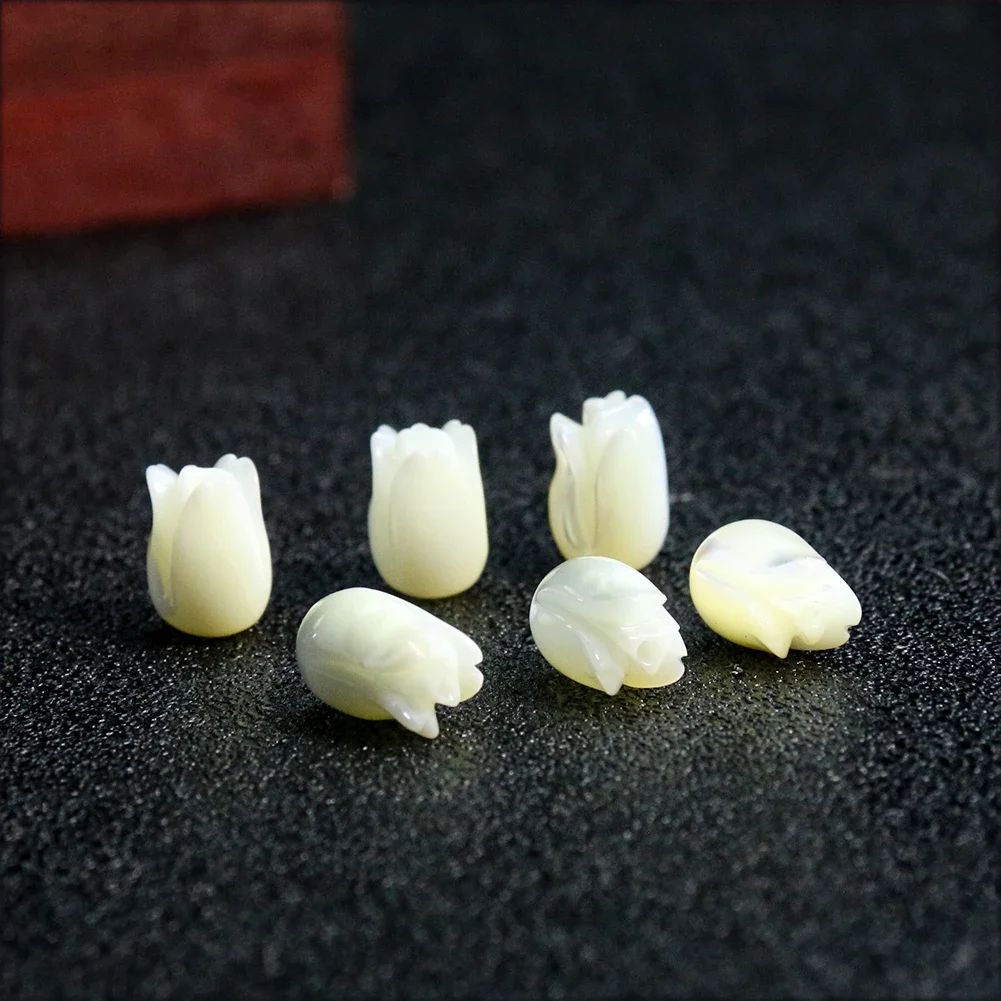 Mother Of Pearl Shell Pendant Necklace - 2PCS Natural Shell Beads Carved Tulip
