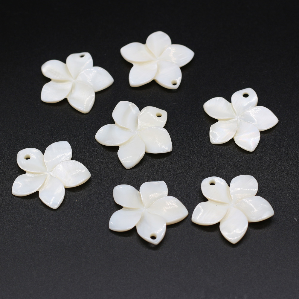 5pcs Natural Flower White Flow - Mother Of Pearl Shell Pendant Necklace recension och pris