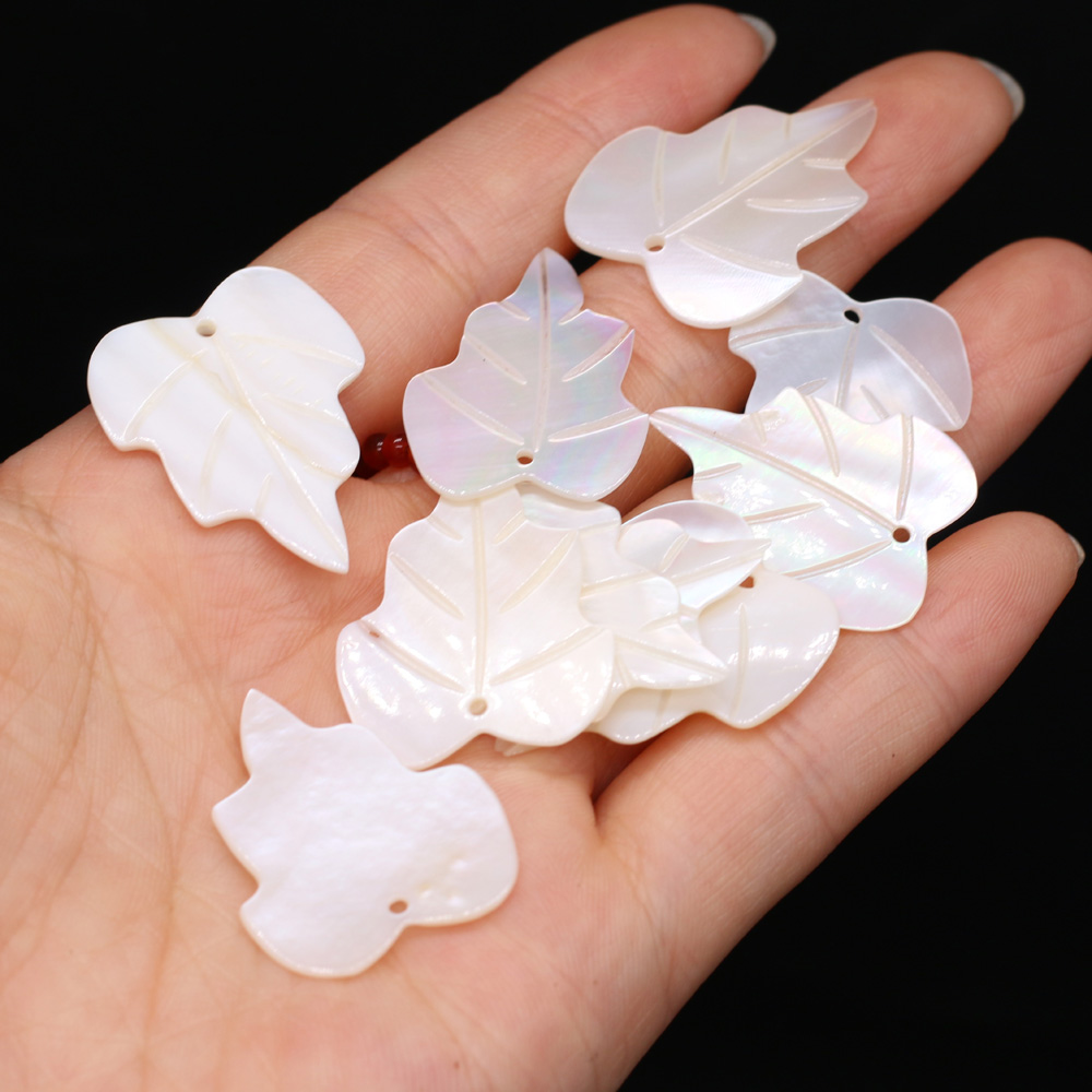 5pcs Natural Flower White Flow - Mother Of Pearl Shell Pendant Necklace recension och pris