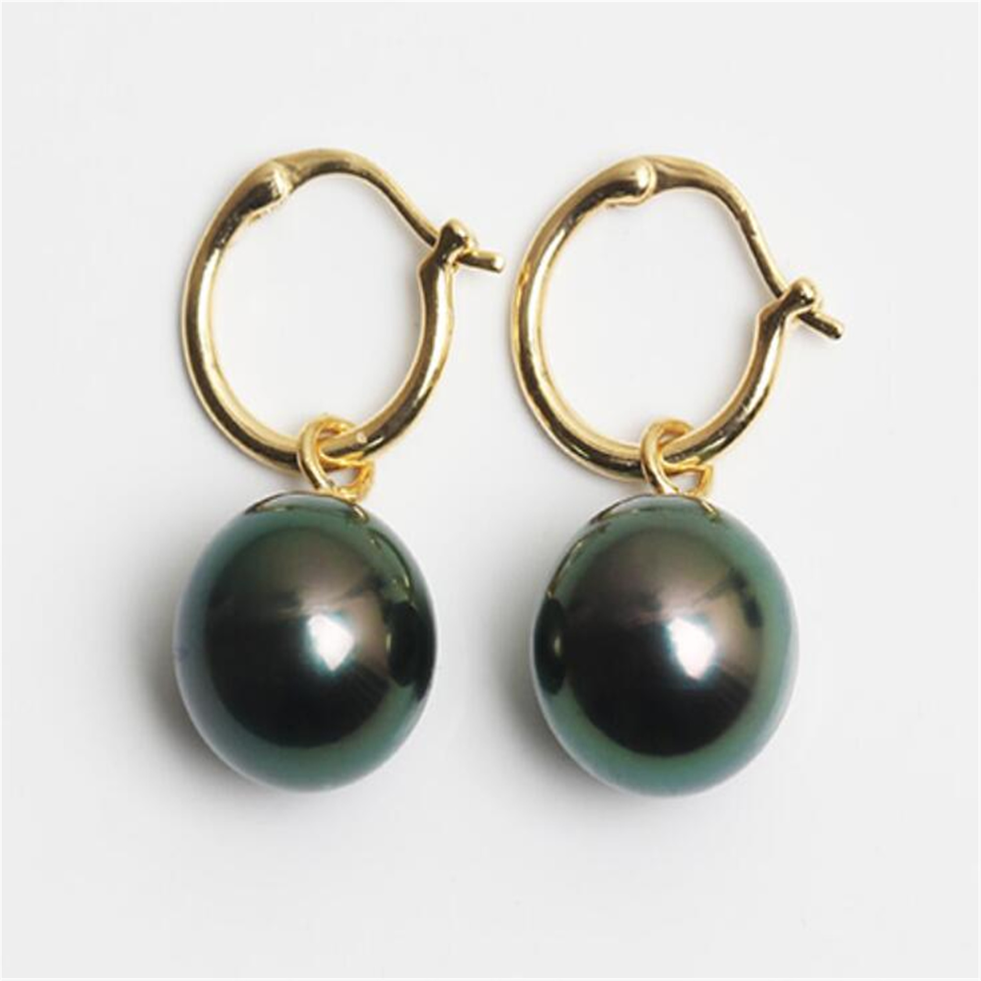 Natural 16mm Tahitian Black So - Tahitian South Sea Pearl Earrings 18K recension och pris