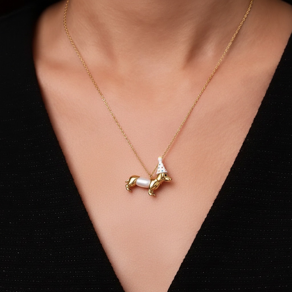 Cute Dachshund Necklace for Wo - Baroque Pearl Pendant Necklace Gold recension och pris
