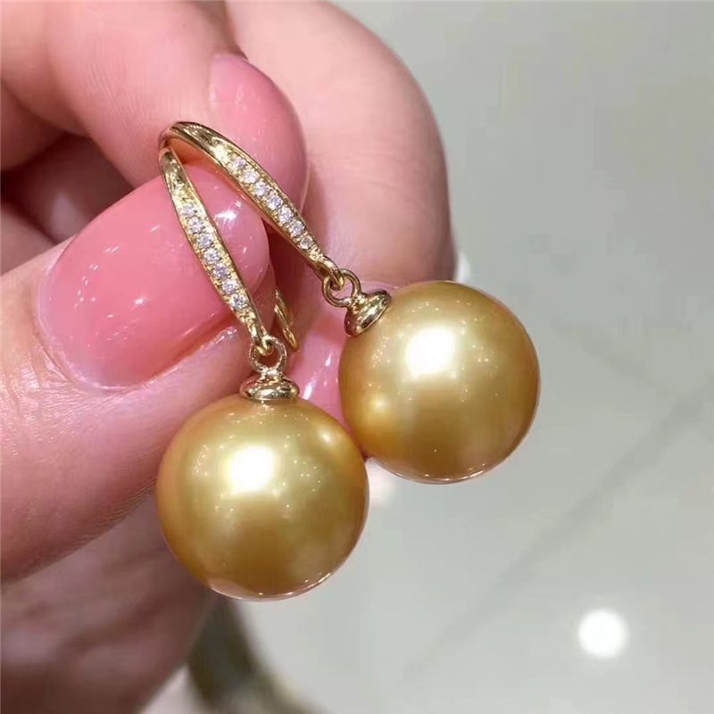 AAAA++++   8-9mm 9-10mm 10-11m - Tahitian South Sea Pearl Earrings 18K recension och pris